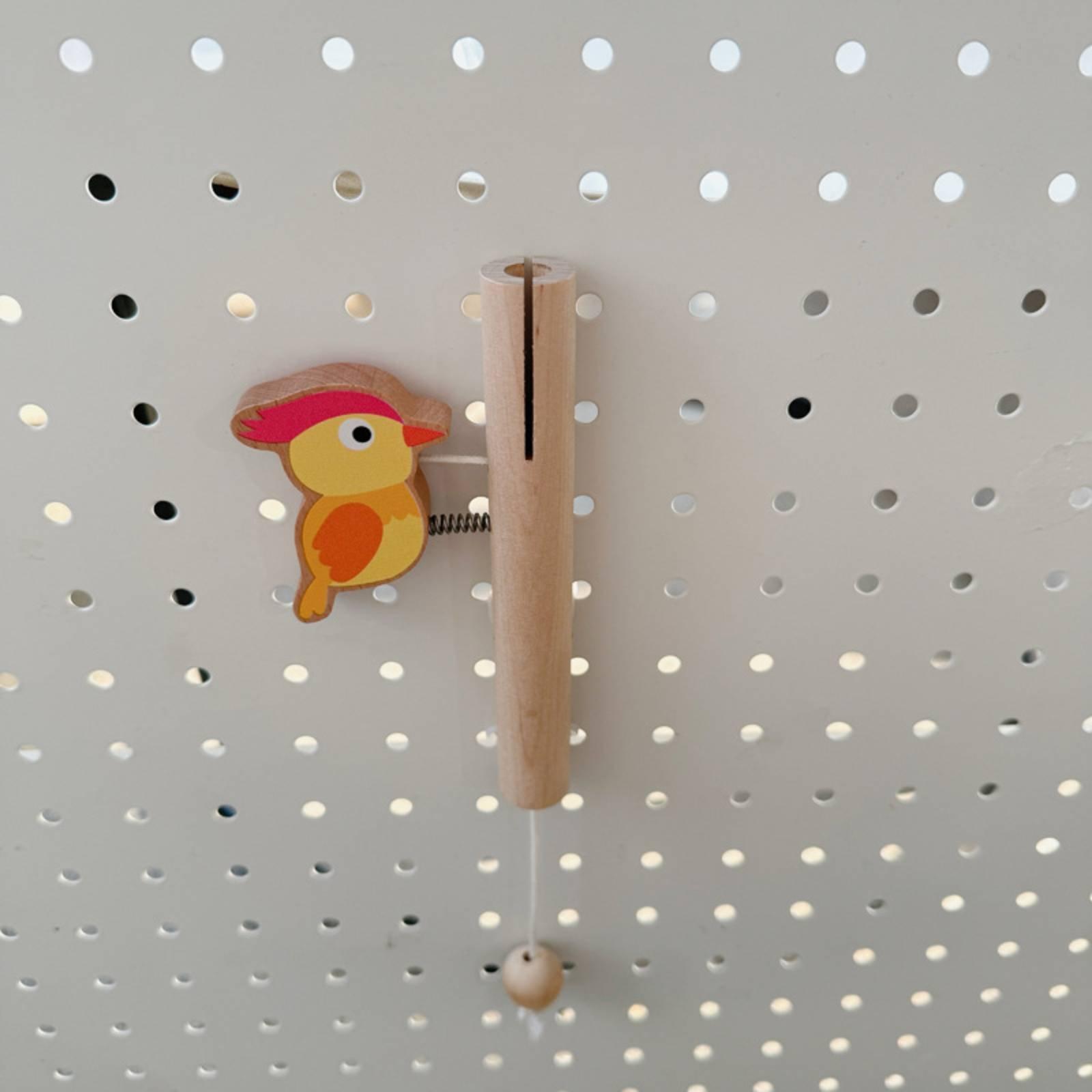 木製ビジーボード、引き紐付きバードノッカー、幼児向けの運動能 - Montessori Wooden Busy Board Toddler のレビューと価格