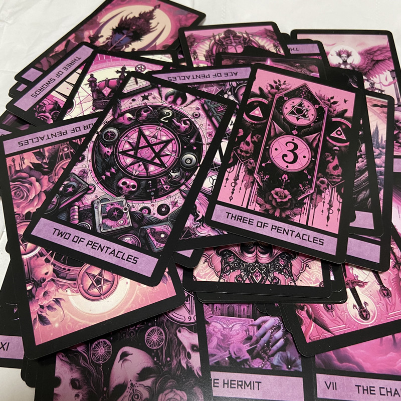 ピンクゴシックタロットデッキ 78枚 英語版 家族パーティー - Tarot Cards Deck With Guidebook のレビューと価格